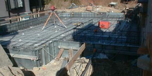 ���֑O�̃A�v���[�`��������B�e